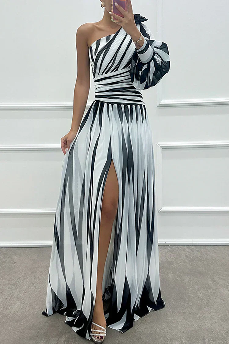 Chloe – Elegant Striped One Shoulder Maxi Dress