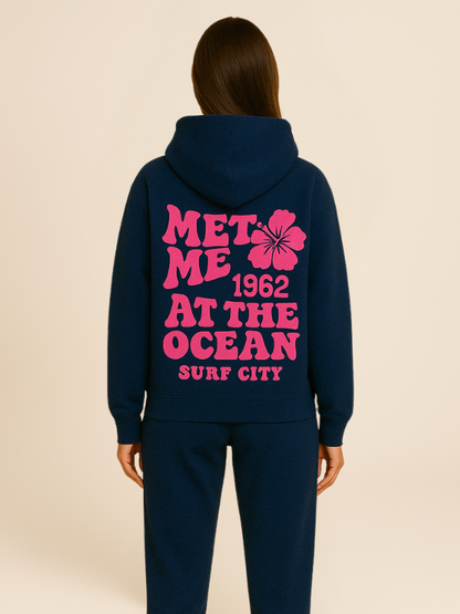 Mila - Comfy Oversized Tracksuit with Surf City Back Print