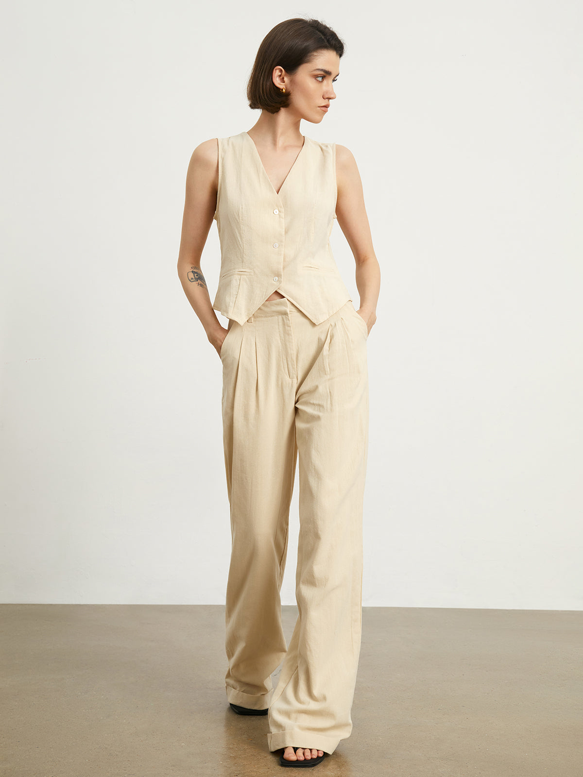 Lira Relaxed Fit Linen Pants Set
