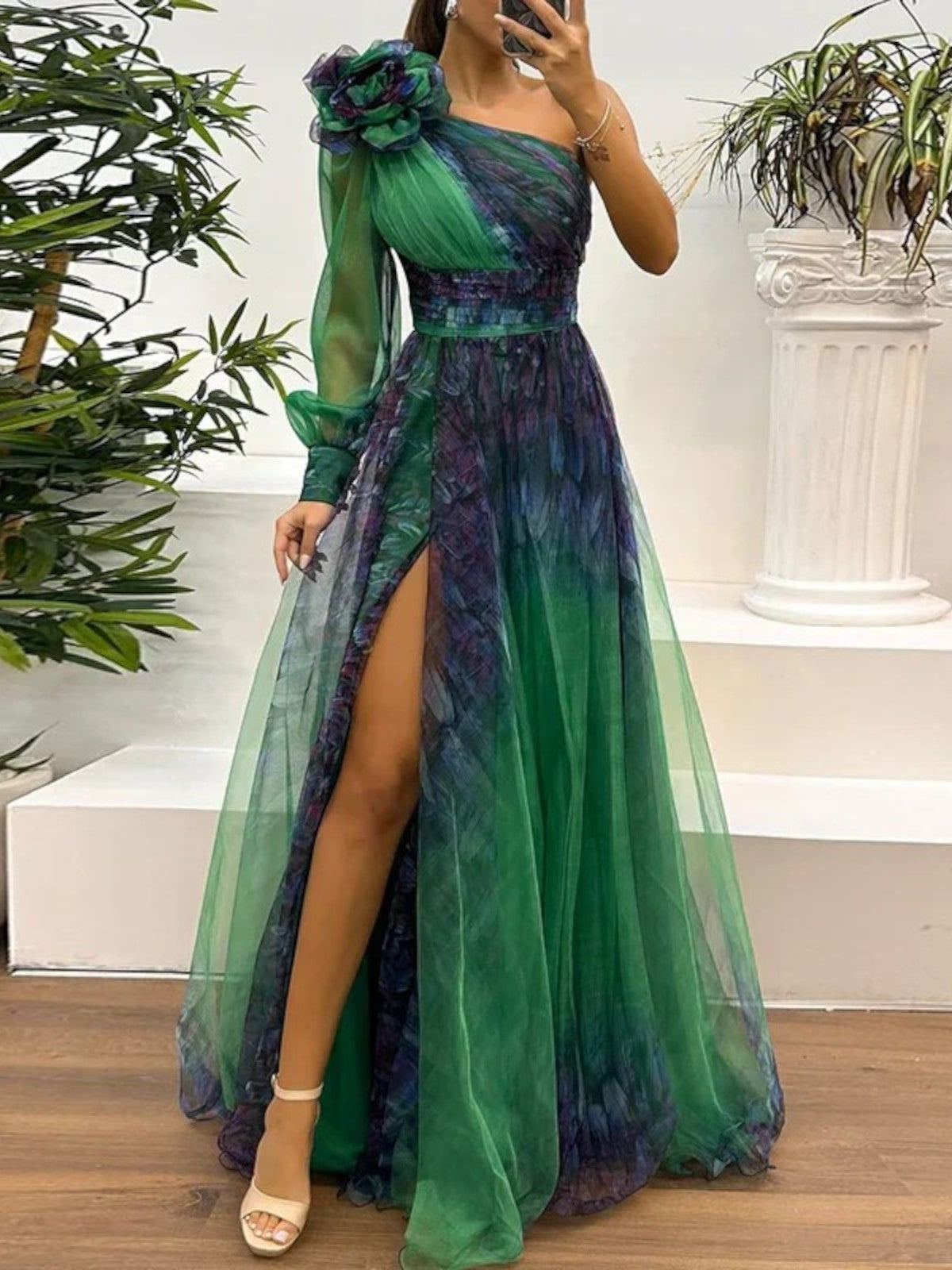 Selected Variant Image