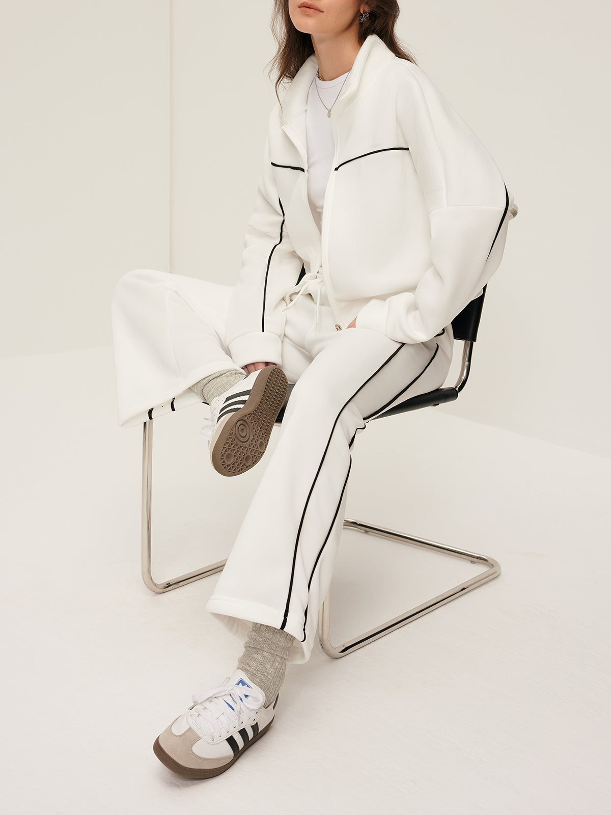 Vivara Contrast Trim Zipper Pants Set